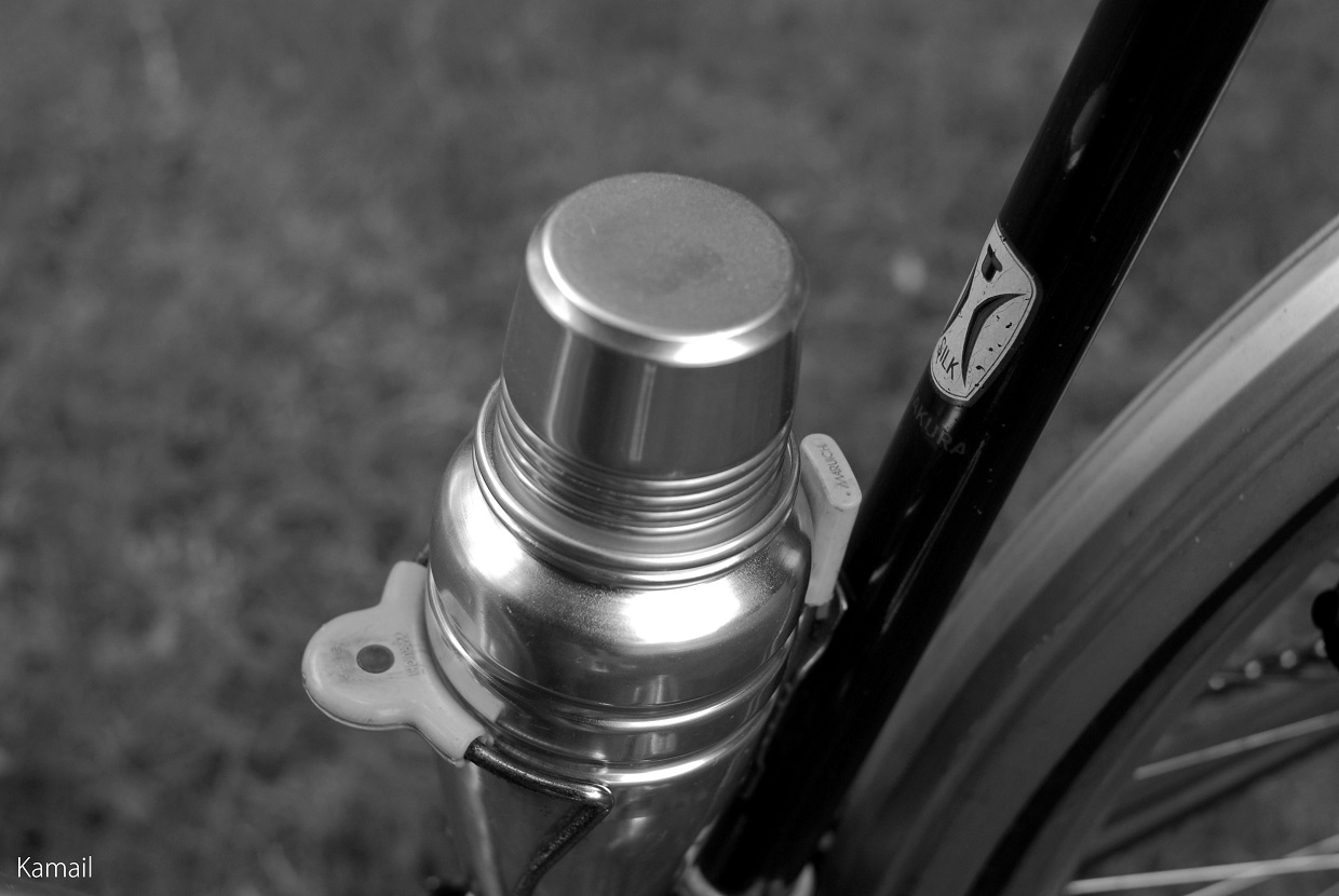 プロフィール】 片倉シルク・ランドヌーズ: Monochrome Yokohama